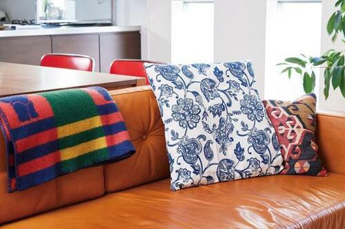 IKEA「ユニマグノリア クッションカバー」2