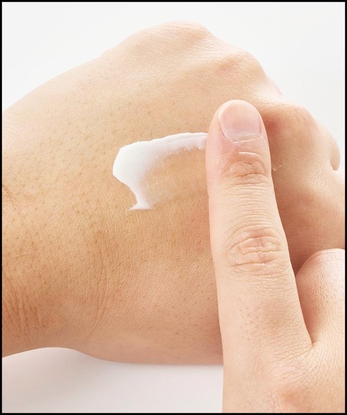 【使用感】伸びやすくて肌なじみがよい メンズハンドクリームおすすめ イメージ2