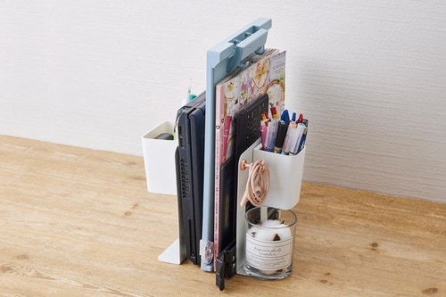 100均でストレスだらけのリビングを快適仕事空間に