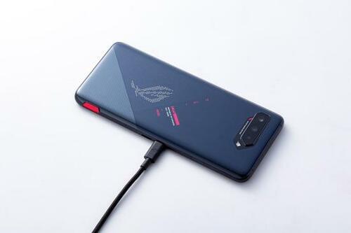 USB端子を2基備える イメージ
