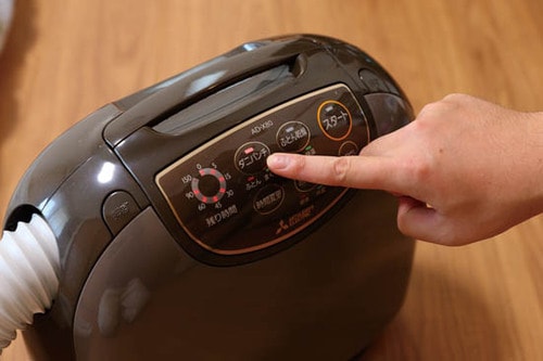 はじめてでも簡単にできる三菱の布団乾燥機の使い方 イメージ6