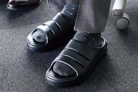 テンシャル「リカバリーサンダル プロスライド」｜Amazonプライム感謝祭セール