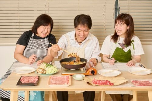 通販のすき焼きの検証風景