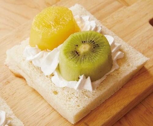 キウイ／みかんのフルーツサンド イメージ4