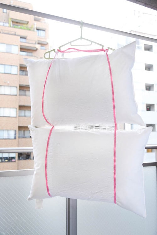 ダイソー(DAISO):2段まくら干しネット:掃除用品