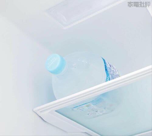ポイント1:下段が広く使える上部コンプレッサー 冷蔵庫おすすめ イメージ2