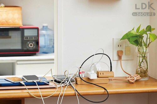 ごちゃつくケーブルはボックスで隠す! コンセントケースおすすめ イメージ