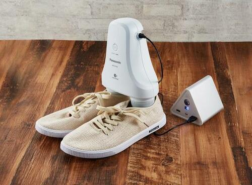 ナノイーXでニオイを分解! パナソニック「靴脱臭機 MS-DS100」 イメージ3