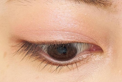 単色だけど奥行きと立体感がある目元に プチプラアイシャドウおすすめ イメージ