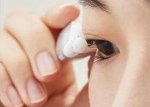 ニトリ ミニホットアイラッシュカーラーのイメージ