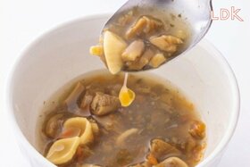 【不思議な味】無印の新作レトルト“ポーランドスープ”の評価は？ LDKがガチ検証
