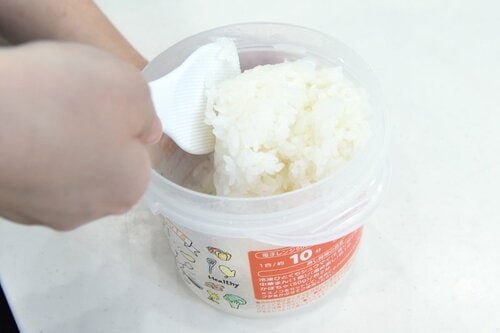 ▼炊きたてのご飯 料理家が選ぶ電子レンジ炊飯器おすすめ イメージ