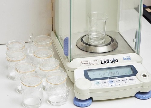 ポリ袋の保水性のテストで使用したビーカーの画像