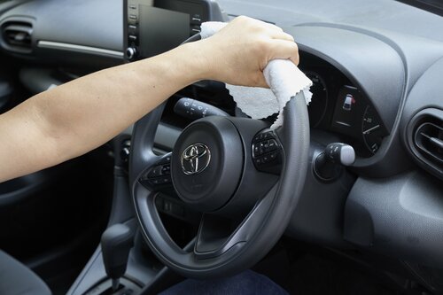 細かい場所を拭くのならアリ 車用マイクロファイバークロスおすすめ イメージ4
