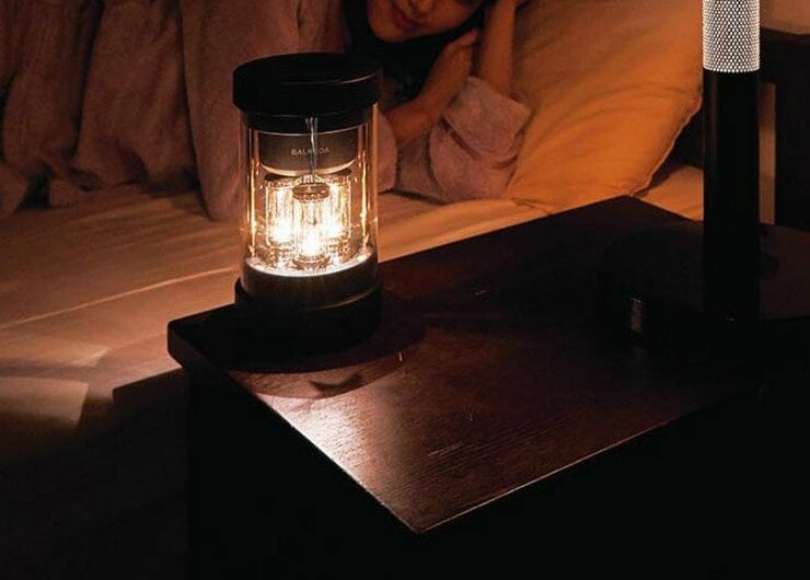 【10万円妄想】ダイソン！バルミューダ！ 格上げ照明はどっち選ぶ？｜『家電批評』が紹介