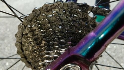 汚れを放っておくと重要なパーツにダメージを与えることも