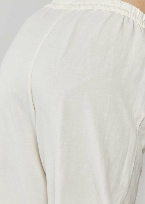 シームレスで裾のラインを拾いにくい ペチコートおすすめ イメージ