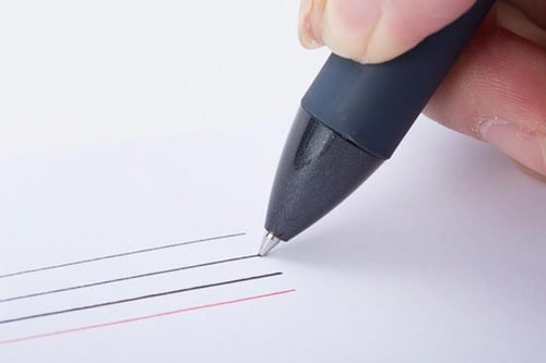 4in1ボールペンその1 太さ違いの3種の黒ペン＋0.7mmの赤ペン イメージ