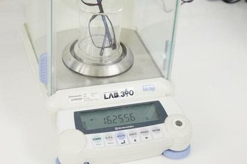 重量:メガネに慣れない人もかけやすい軽量フレーム! イメージ