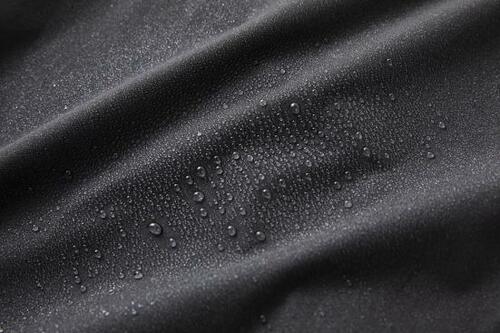 機能性だけでなくスタイルも抜群！「ライトブロックテックコート」 イメージ4