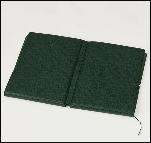 カバーを付けたままたためて、バッグに入れて運びやすい ビジネス手帳おすすめ イメージ2