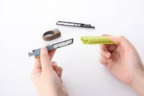 折らないから安全強い厚刃カッター イメージ