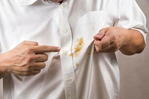 食べ物のシミが思わず付着そんなピンチにはシミ抜きが活躍 イメージ