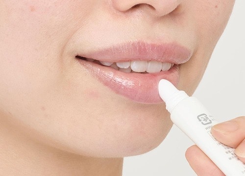 【ベストのワケ】細めのチューブで口角まで塗れる 2025年上半期ベストコスメおすすめ イメージ