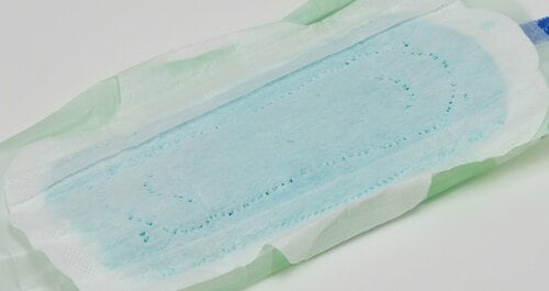 フラットな形をキープし、ヨレにくい 生理用ナプキンおすすめ イメージ