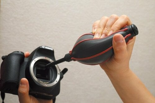 【ブロアー】カメラに入ったゴミもひと吹きで飛ばします イメージ