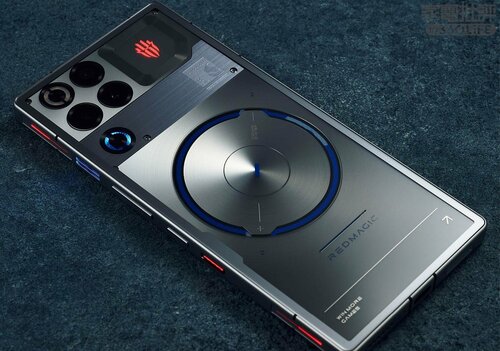 ＜標準モデルとの差＞空冷と水冷を融合した冷却 ハイエンドスマホおすすめ イメージ