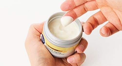 使用感：スルッと伸びる質感が人気 メンズオールインワンおすすめ イメージ2