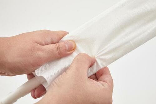 立ったまま１秒でピカピカ！ カインズ「奥まで届くすき間ワイパー」 イメージ3