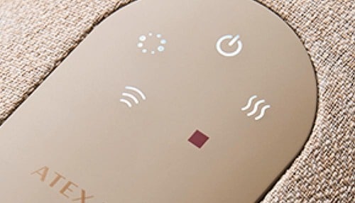 操作は軽く触れるだけでOK ハンドマッサージャーおすすめ イメージ