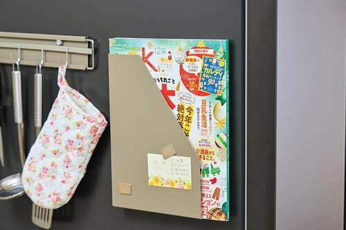 プリントがスッキリ＆メモも貼れちゃう スリーコインズおすすめ イメージ