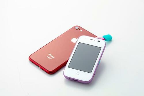 初のタッチパネル型は大きな画面で操作しやすい ドコモ SH-03M イメージ28