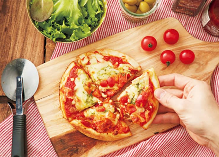 知らなきゃ損！ ファミマのピザが、300円なのに最強すぎました