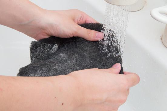 ステップ2:ガンコな汚れは水洗いを