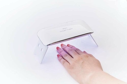3 UVライトで硬化する ジェルネイルシールおすすめ イメージ
