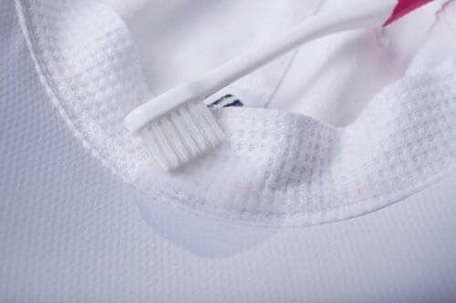 洗濯あるある3：汗、泥まみれのキャップは捨てるしかない？ イメージ2