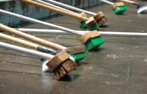 水圧で汚れを吹き飛ばせば庭もクルマもピカピカです イメージ