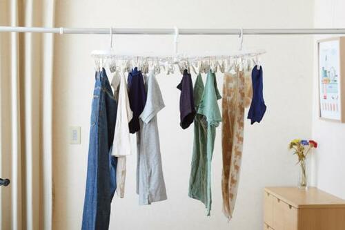 3つのフックで傾かない何も考えずにサクサク干せます イメージ