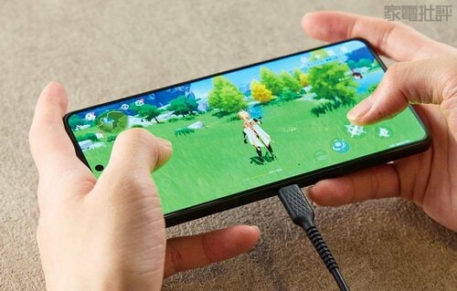 側面ポートで快適プレイ! ハイエンドスマホおすすめ イメージ