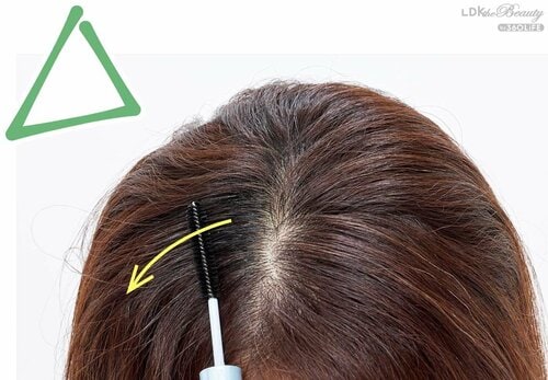 分け目から押さえつけて塗らない アホ毛を抑えるスティックおすすめ イメージ