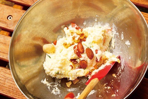 1：ナッツを混ぜる イメージ