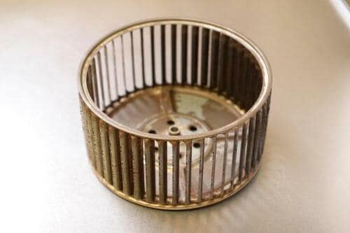 放置すればするほどベタベタに！汚い換気扇をなんとかするには イメージ