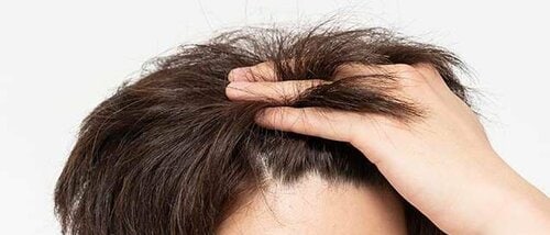 3.前髪を上げるなら前髪からセット ヘアジェルおすすめ イメージ2