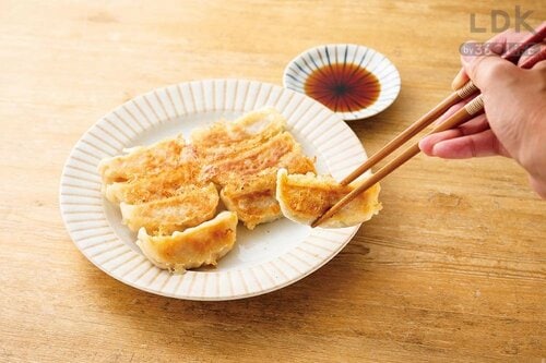 簡単調理の本格餃子!味の素「黒豚大餃子」「海老大餃子」 LDKおすすめの麻婆豆腐おすすめ イメージ