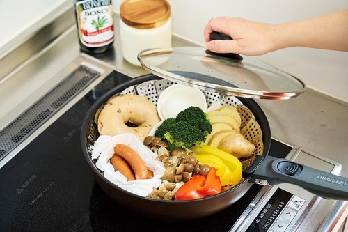鍋やフライパンで簡単蒸し器が完成！ イメージ
