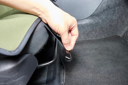 ウェットスーツ素材でチープ感なし 車用シートカバーおすすめ イメージ2